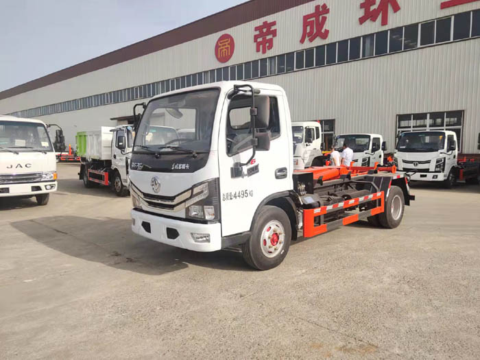 國六6方東風(fēng)多利卡藍(lán)牌勾臂垃圾車 建筑垃圾清運(yùn)